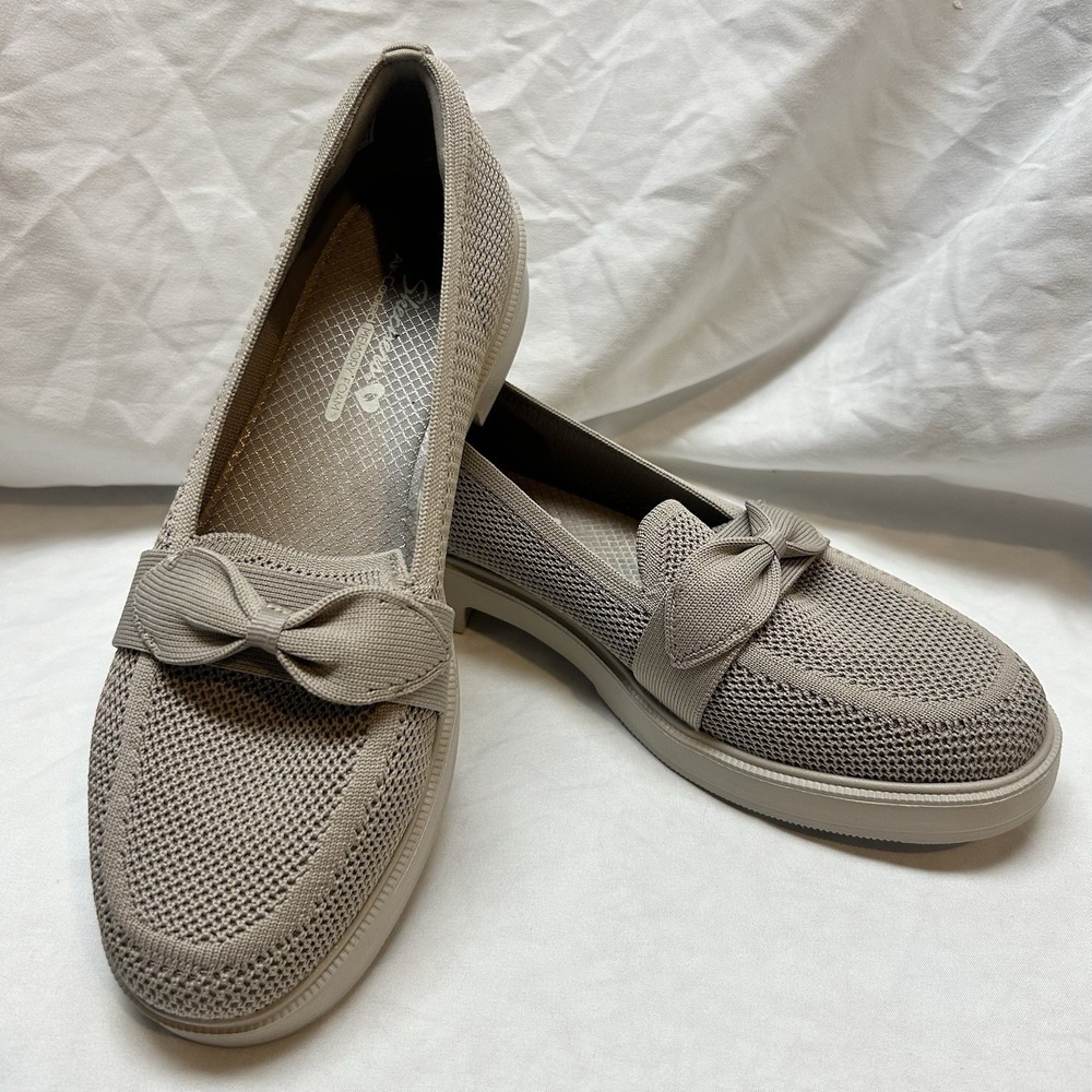 Skechers Shoes Womens Size 8.5 Taupe Knit Loafers Bow Slip On Memory Foam 159029